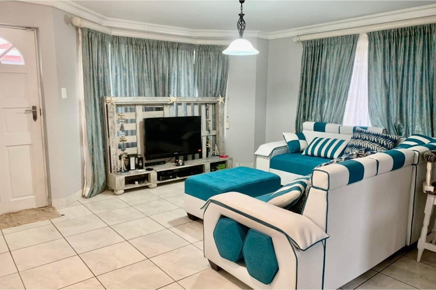 To Let 2 Bedroom Property for Rent in Dana Bay Western Cape
